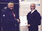 Johan Maritz (left) thanks Mike van Eck after the presentation.